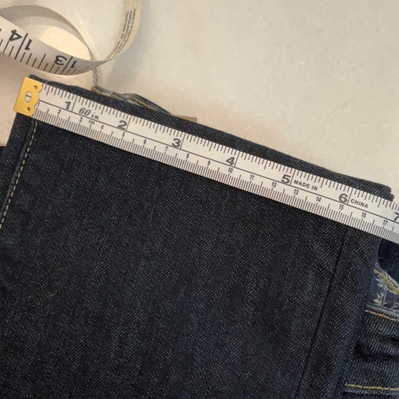 Jeans - Picture 15 of 16